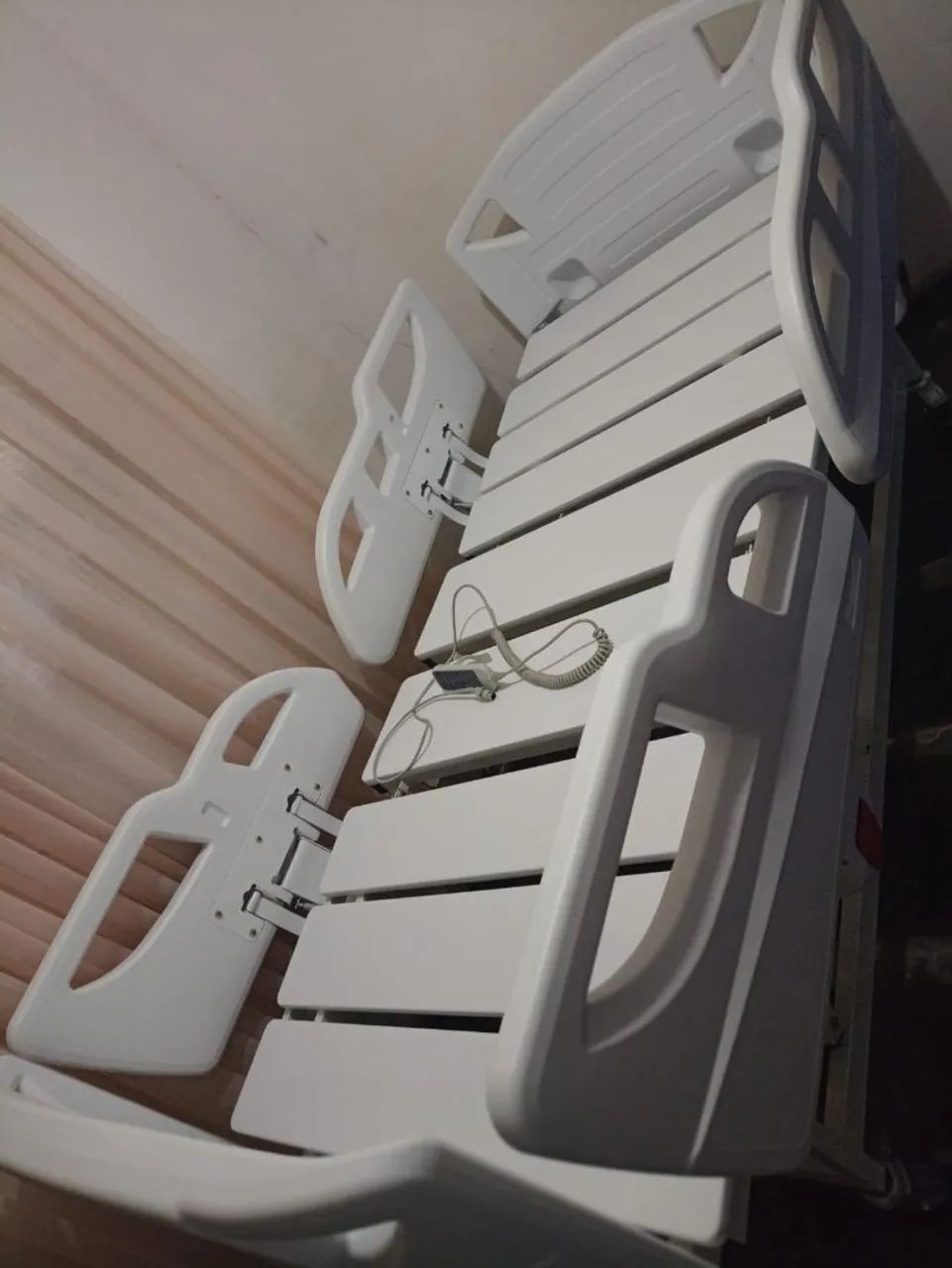 Cama hospitalar Elétrica 3 funções  - Foto 3