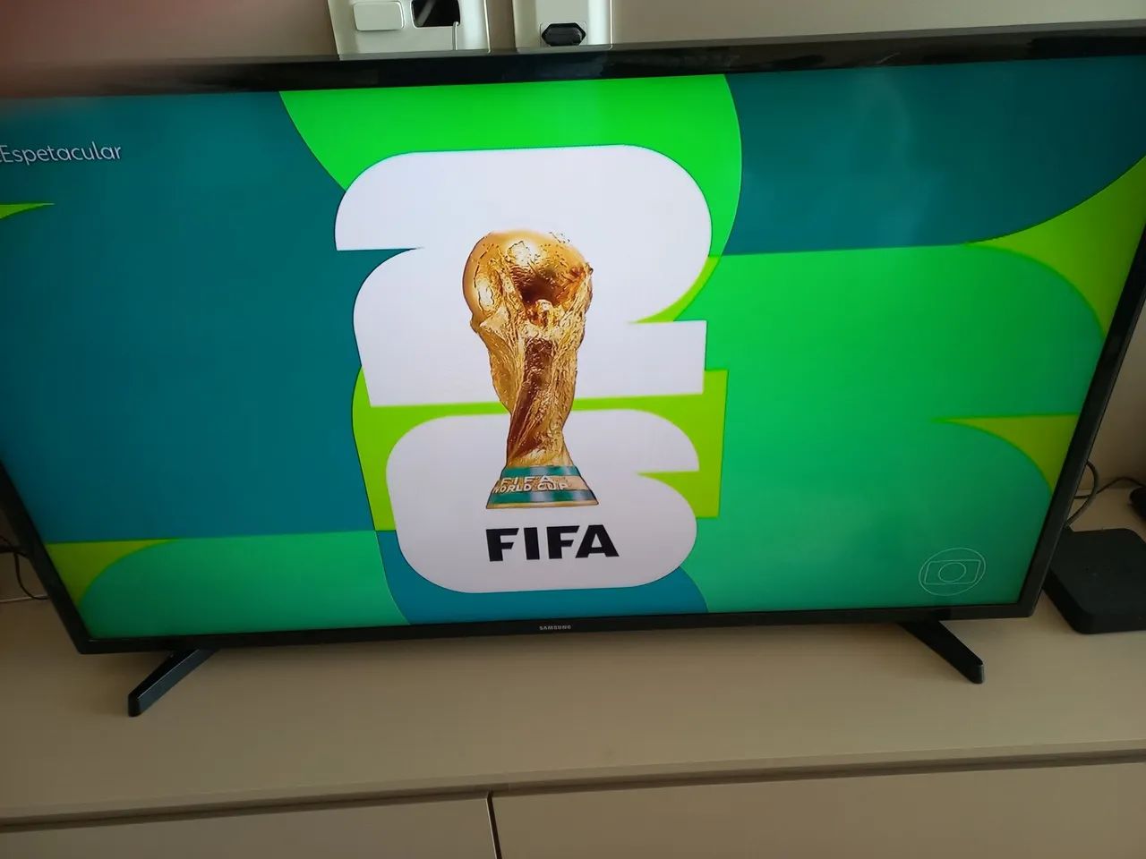 Vendo TV Led Samsung Smart J5200FHD R$ 1.200,
