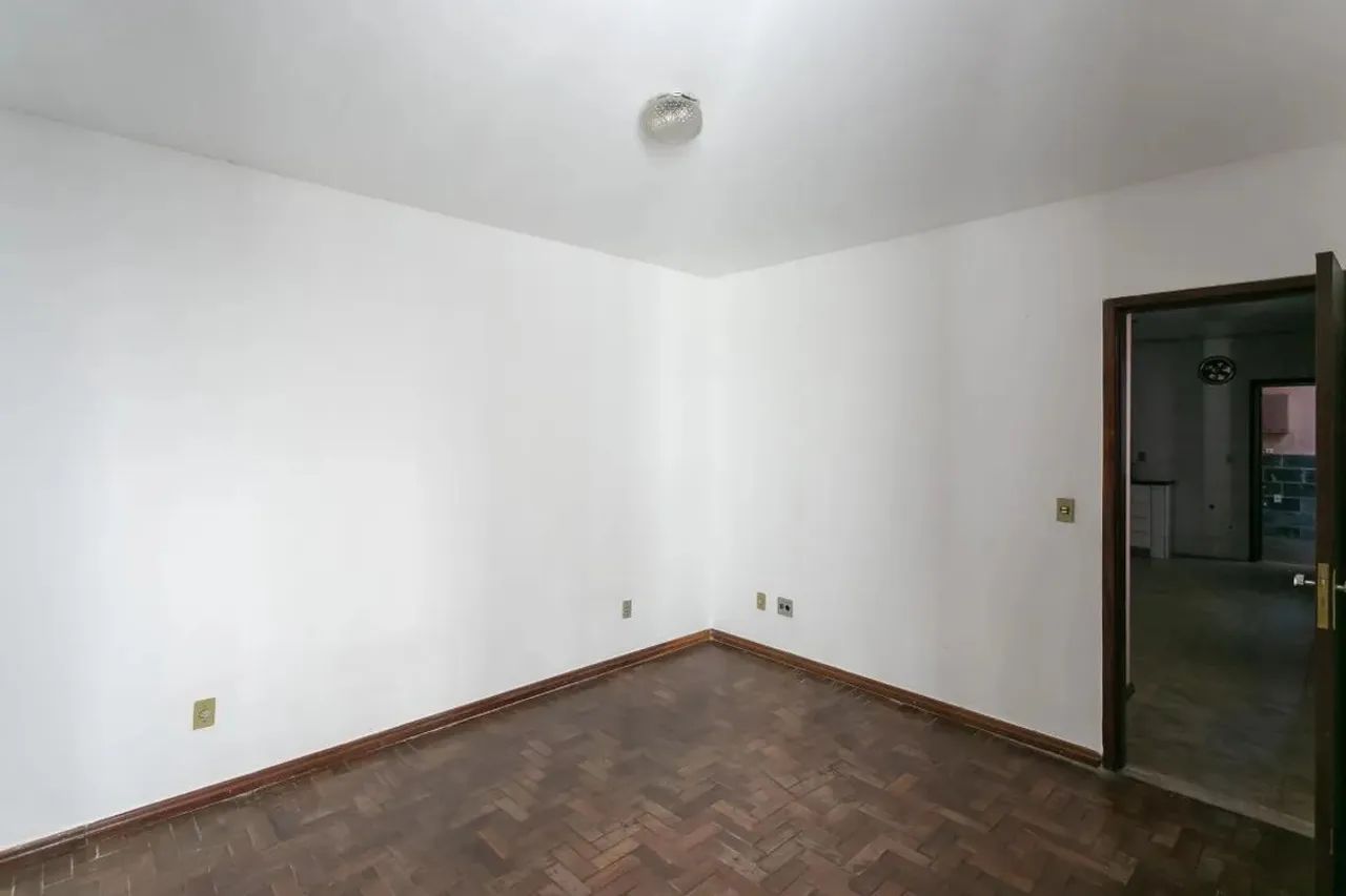 Casa à Venda - Lagoinha, 8 Quartos, 180 m2 - Foto 3