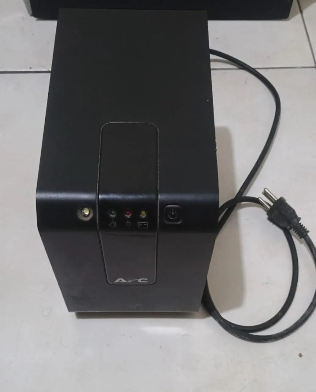Vendo Nobreak APC 700Va