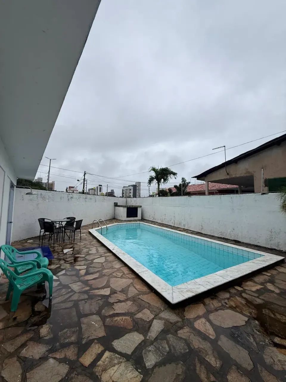 Apartamento 3 Quartos (2 Suítes) em Intermares - 84m² com Piscina e Elevador