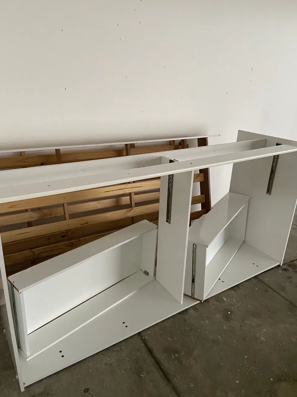 Cama  em MDF com auxiliar e duas gavetas e a cabeceira. - Foto 3