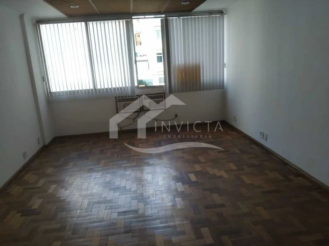 ÓTIMA OPORTUNIDADE DE SALA COMERCIAL NO POSTO 5!!!