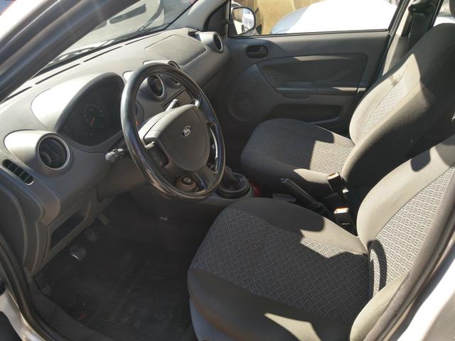 Ford Fiesta sedan 1.6 2006 Flex 13.500 - Foto 4