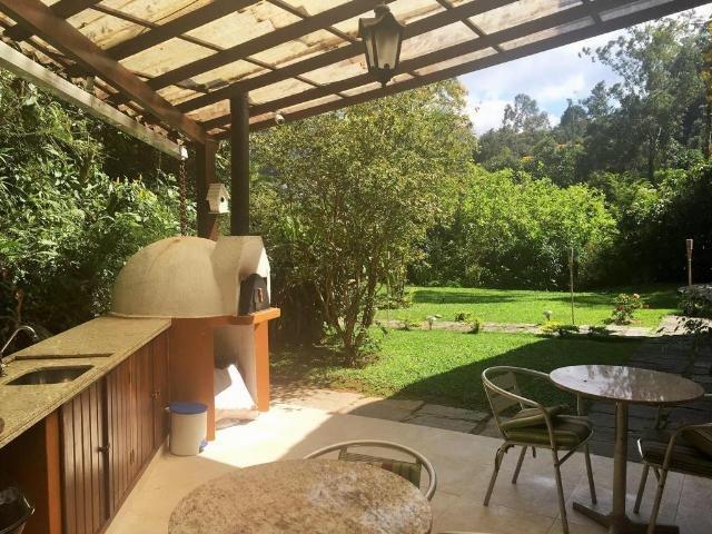 Belíssima casa, ensolarada, toda plana, com localização privilegiada - Foto 10