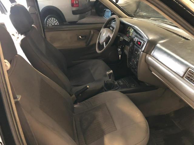 Vw/santana 2.0 exclusive c/ gnv 2004 APENAS 6.990,00 PRA VENDER LOGO - Foto 8