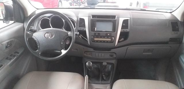 Hilux Srv 3.0 4x4 diesel 2010 - Foto 3