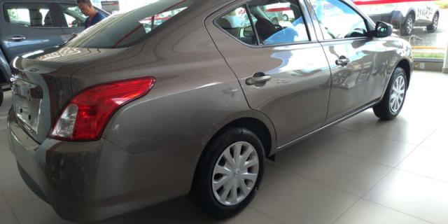 NISSAN VERSA 1.0 2020 - Foto 2