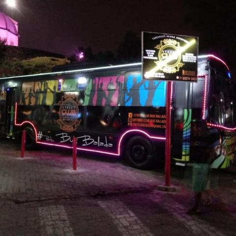 Vendo ônibus balada