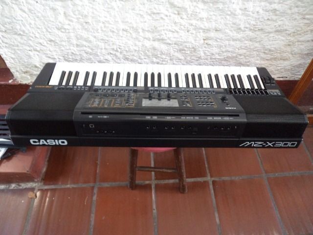 MZX-300 Casio c/ritmos Brasil lindo parcelo no cartão e ML aceito Yamaha,Korg e Roland - Foto 2