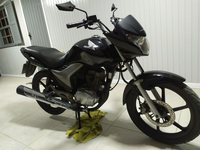TITAN 150 EX