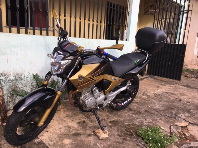 FAZER 250 TOP TROCO EM OUTRO MOTO