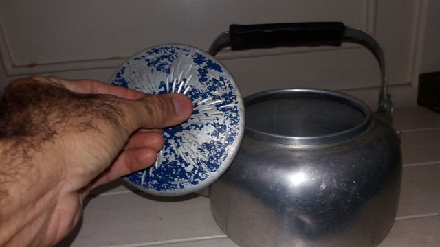 Chaleira Antiga De Alumínio  - Foto 3