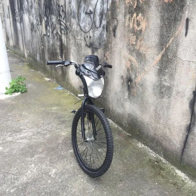Bicicleta montadinha do grau