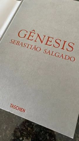 Livro GÊNESIS - assinado Sebastião Salgado - Foto 2