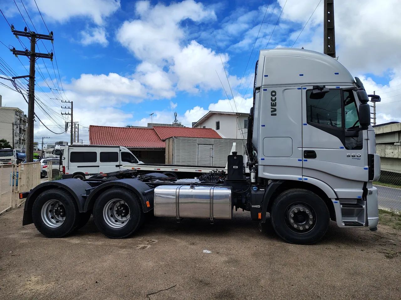 Iveco Hi-Way 6×4 Automático Top de linha - Foto 5