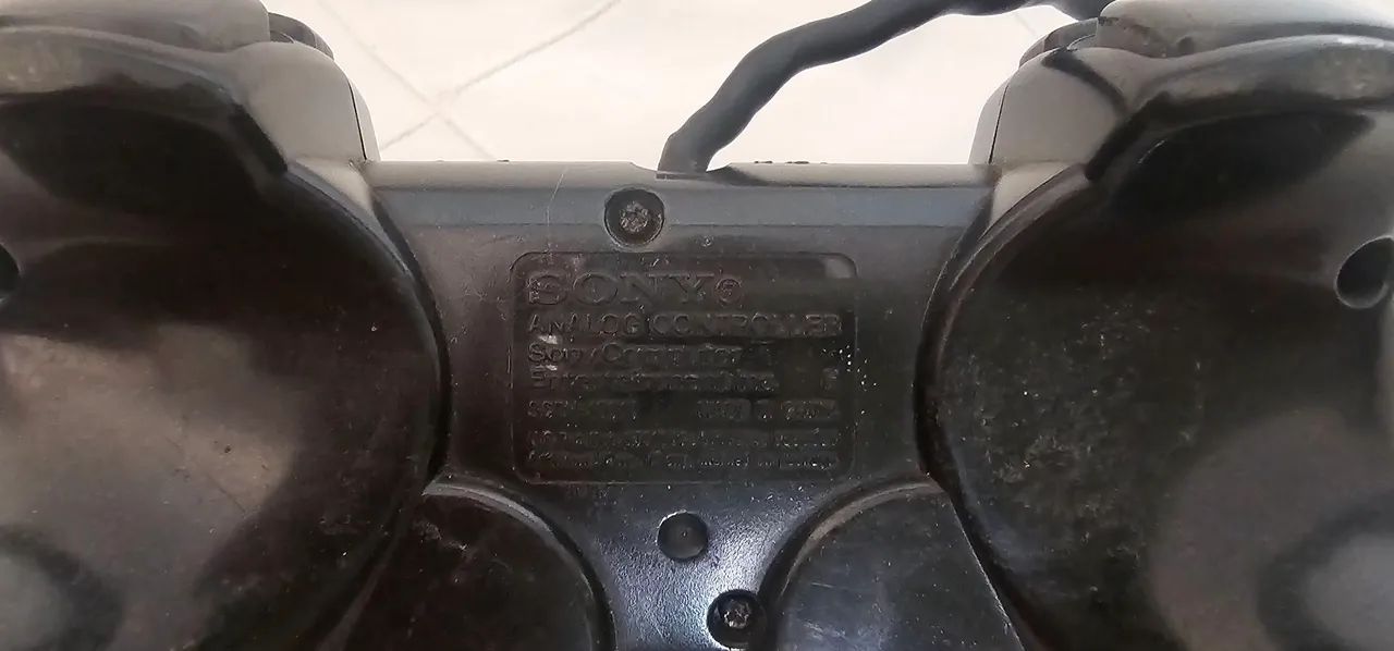 CONTROLE ORIGINAL PS2 SONY SERIE H sem teste COM DEFEITO - Foto 3