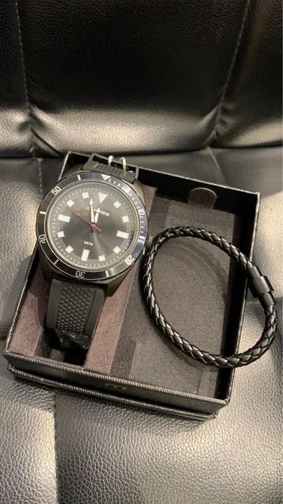 Relógio Black Mondaine