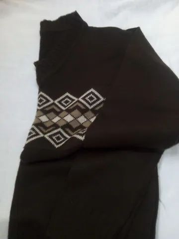Blusa de lã marron , lã grossa, em perfeito estado Nova 