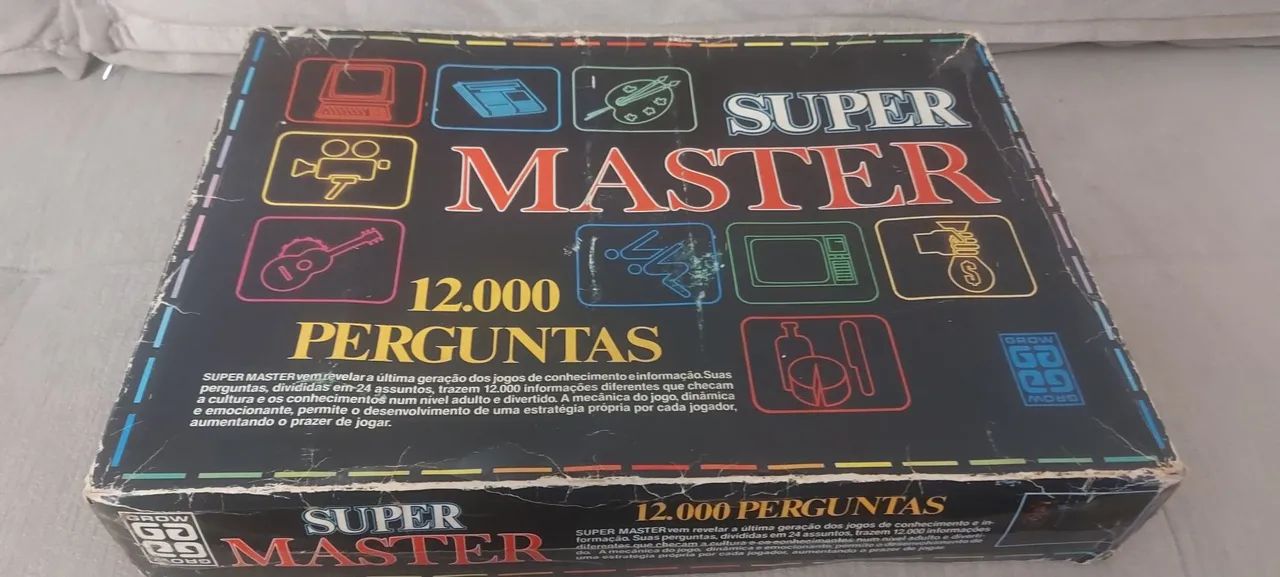 Jogo de Tabuleiro Super Master 12.000 Perguntas