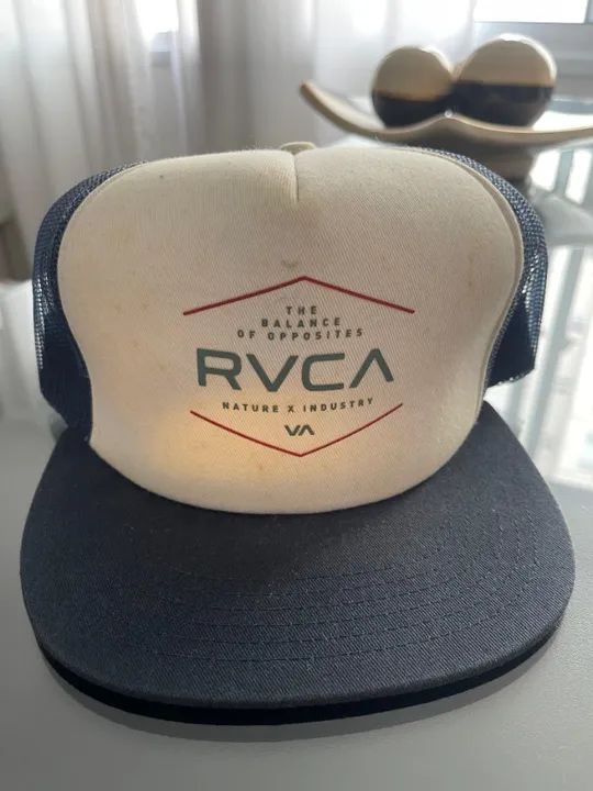 Boné Trucker RVCA
