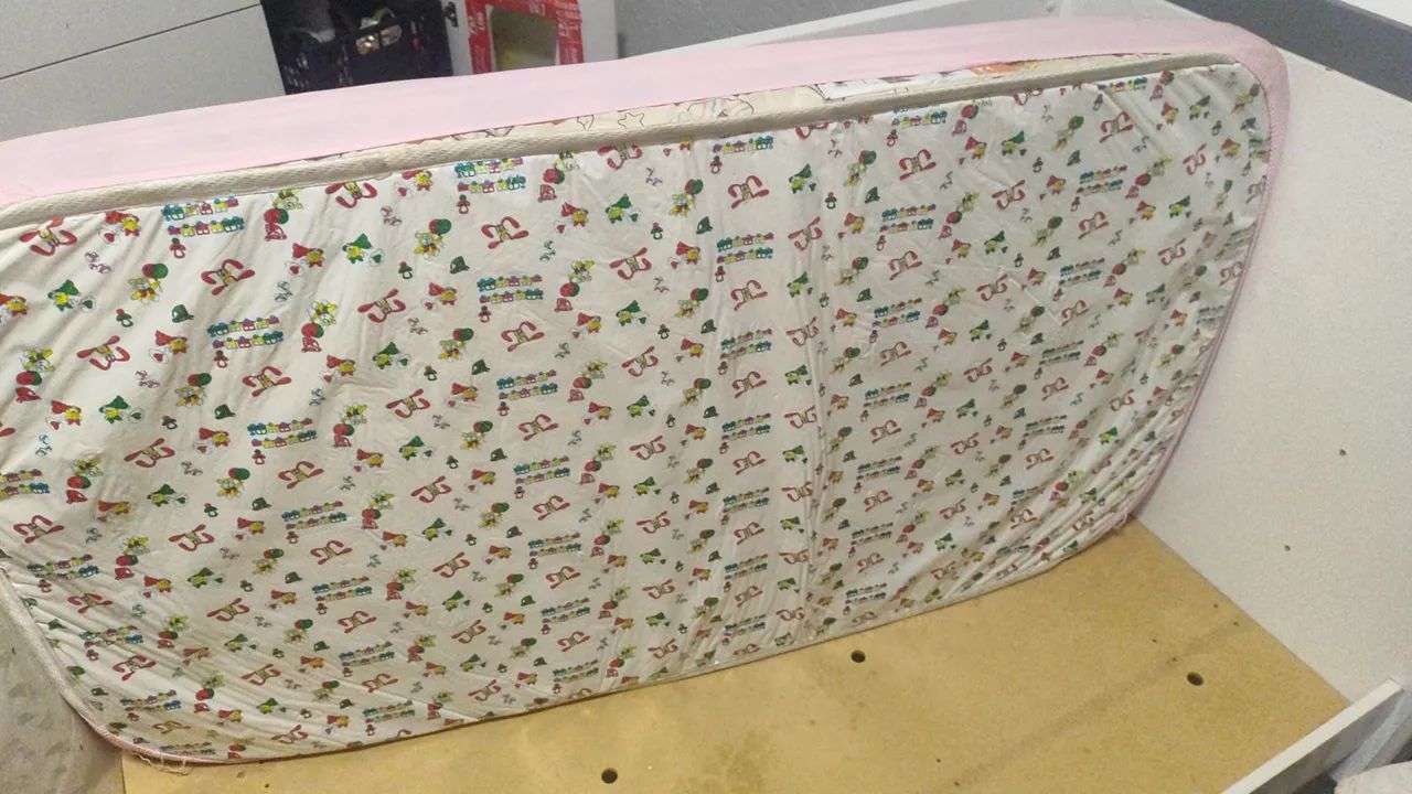 Berço americano com colchão 