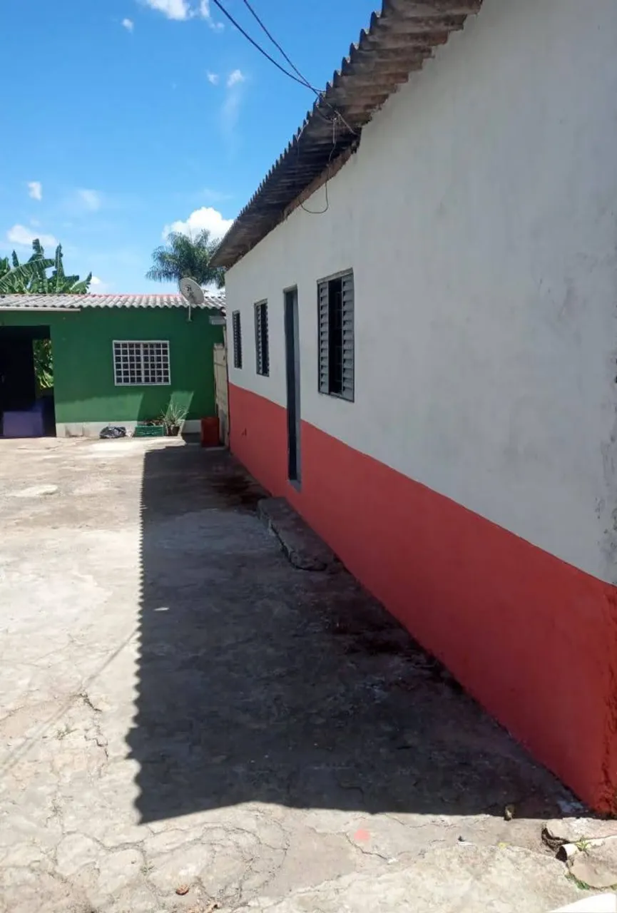 Alugo Kitnets de 1 e 2 quartos Guara 2