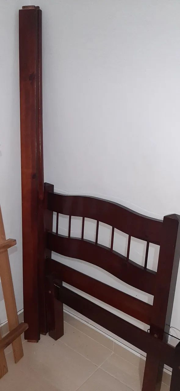 Cama de madeira semi nova conservada - Foto 5