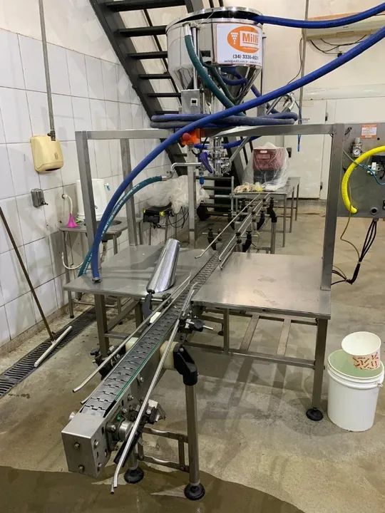 Unidade para Envase de Garrafas M 100 Analógica, mais ferramenta pneumática para fechament - Foto 4