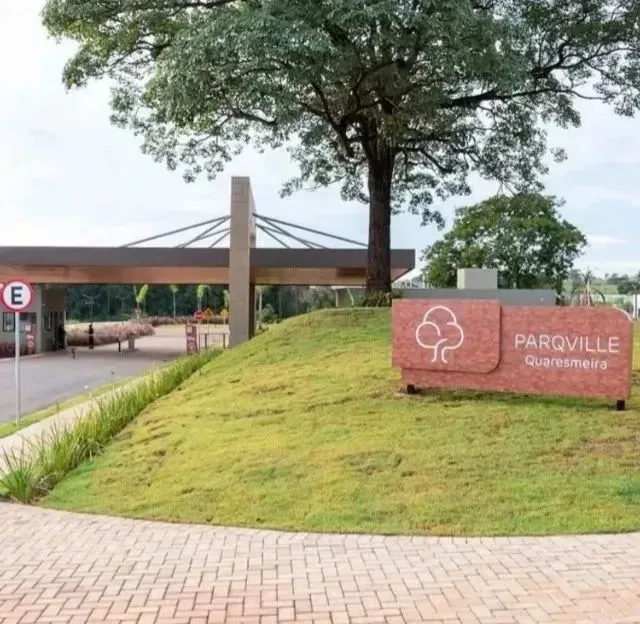 Lote 304,13m² - Condomínio Parqville Quaresmeira