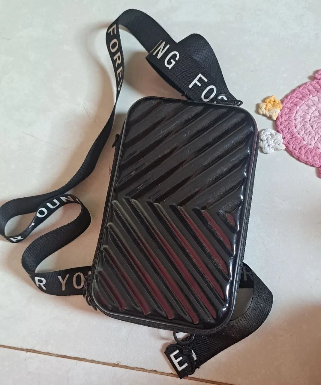 Bolsa de Ombro Forever 21 Preta