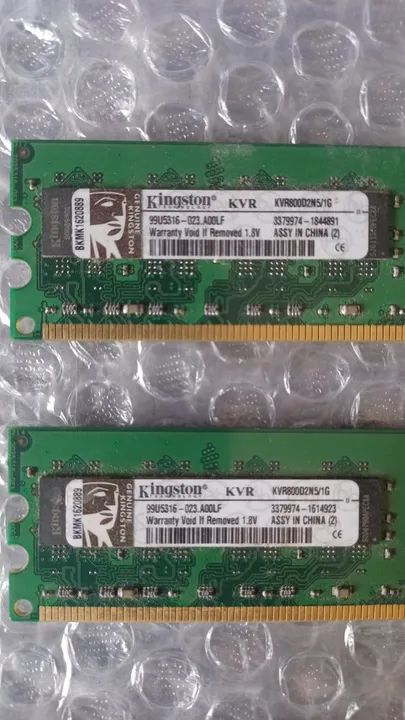 2 Memórias Kingston 1 GB cada