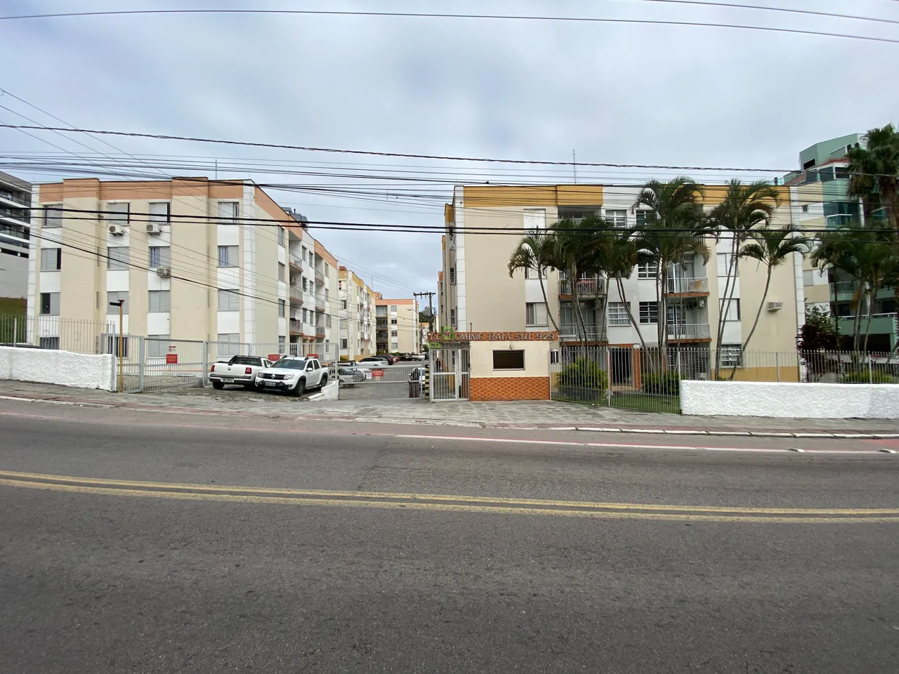 Apartamento Semi mobiliado em Florianopolis