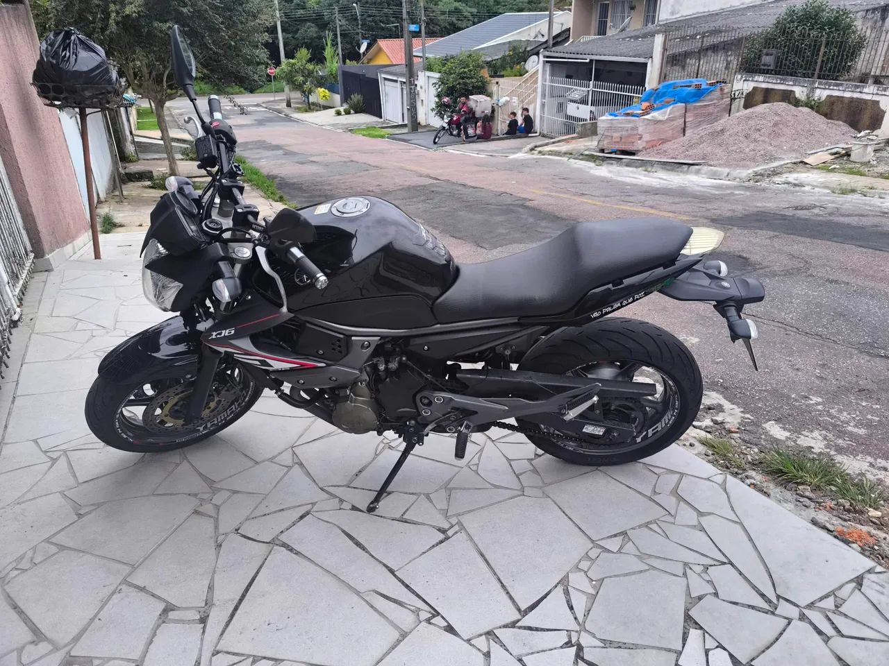 Xj6 - Vendo- bom estado aceito troca - parcelo no cartão  - Foto 2