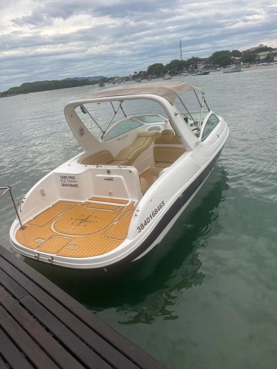 Lancha Coral 27,5 Pés - Ano 2013 - 12 pessoas + 1 - Foto 3