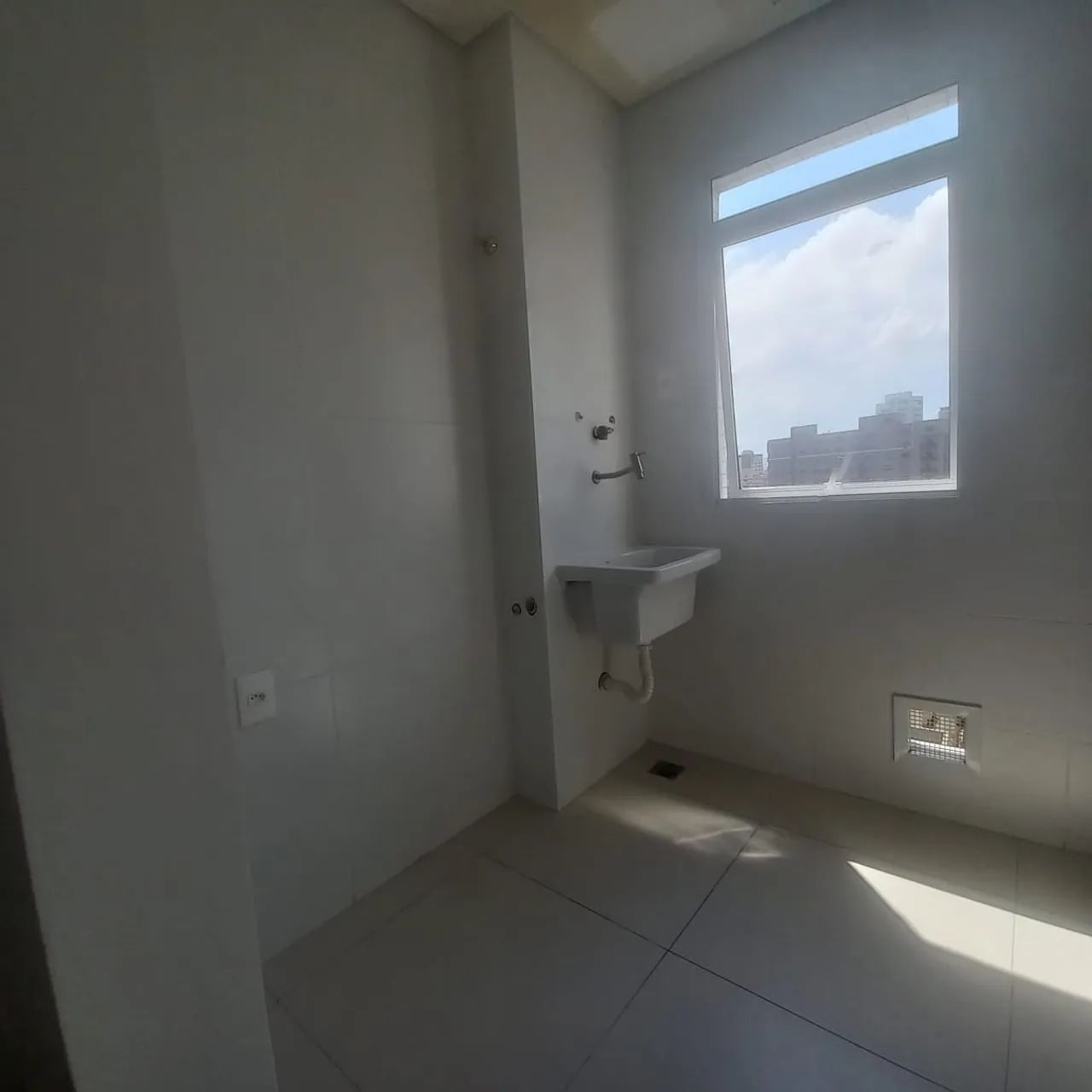 Imóvel para venda possui 77 metros quadrados com 2 quartos em Boqueirão - Santos - SP - Foto 7