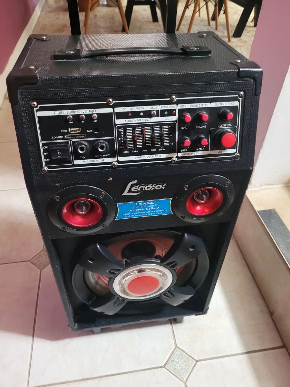Caixa de Som Lenoxx 130W RMS com Bluetooth, Microfone e Karaoke