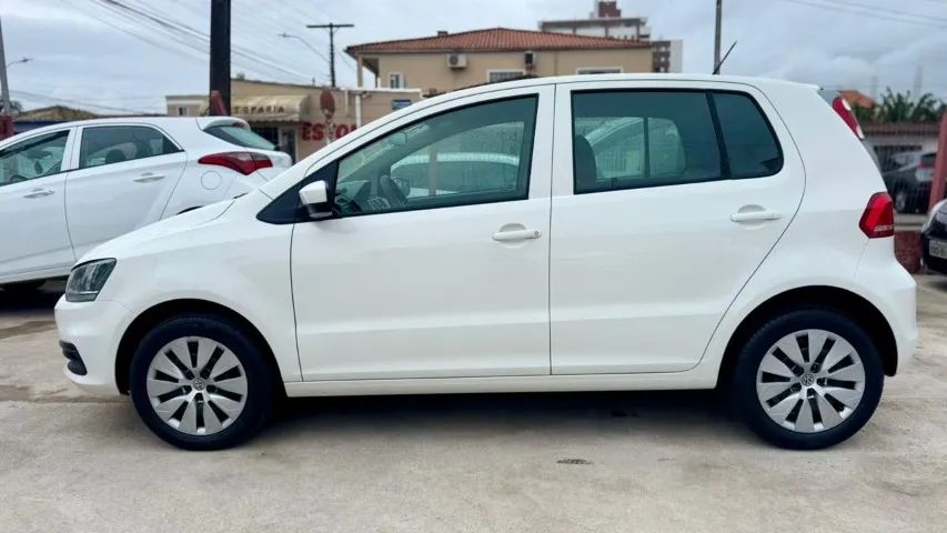 Volkswagen Fox Trendline 1.0 Flex 12V 5P 2017 - Foto 2