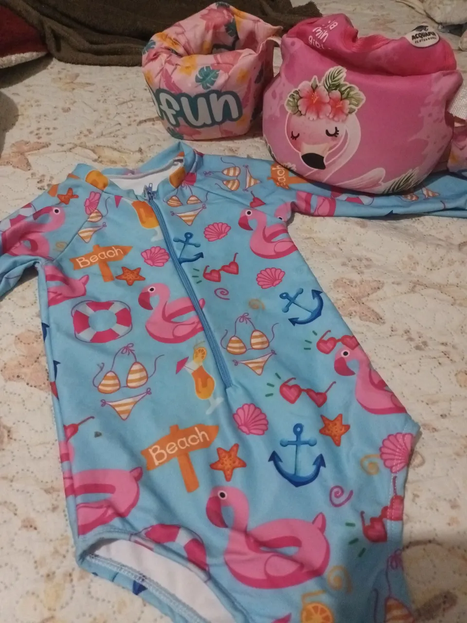 Maio de praia infantil flamingo e boia 