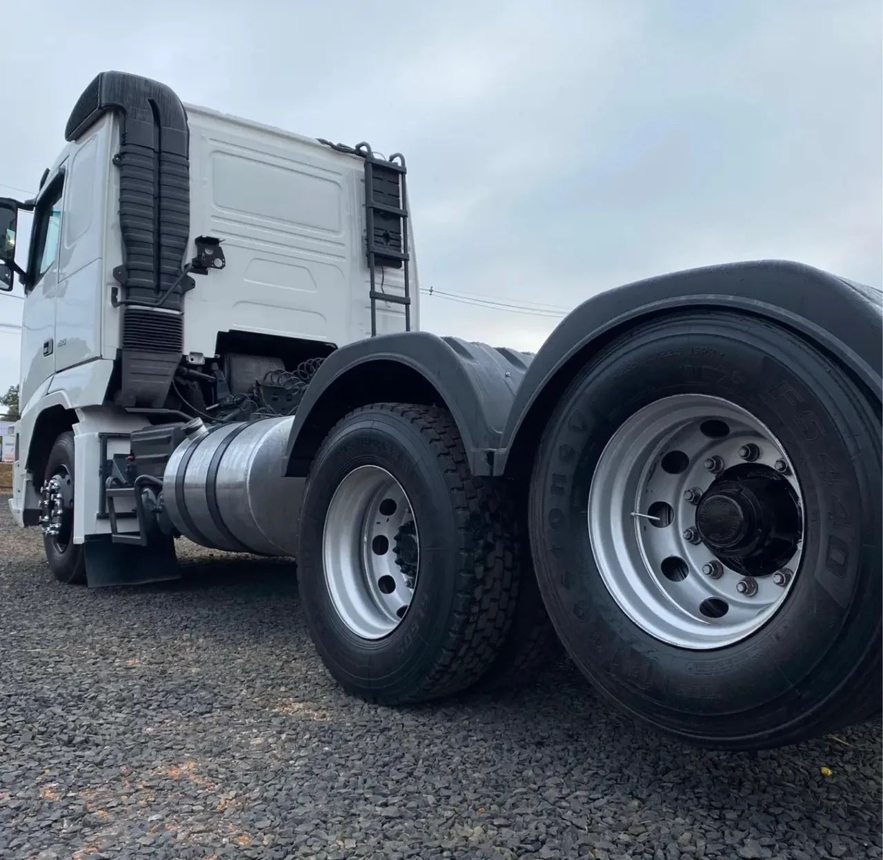 Volvo FH 420  6x2  Ano 2006 - Foto 5