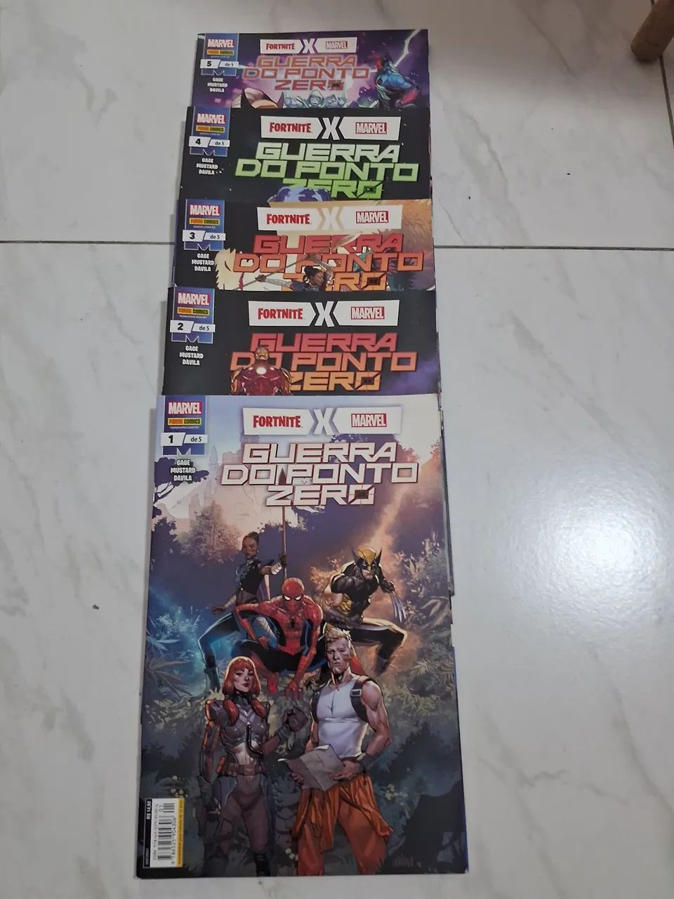 Revista em quadrinho Fortnite  Marvel  Guerra do Ponto Zero  coleção completa 