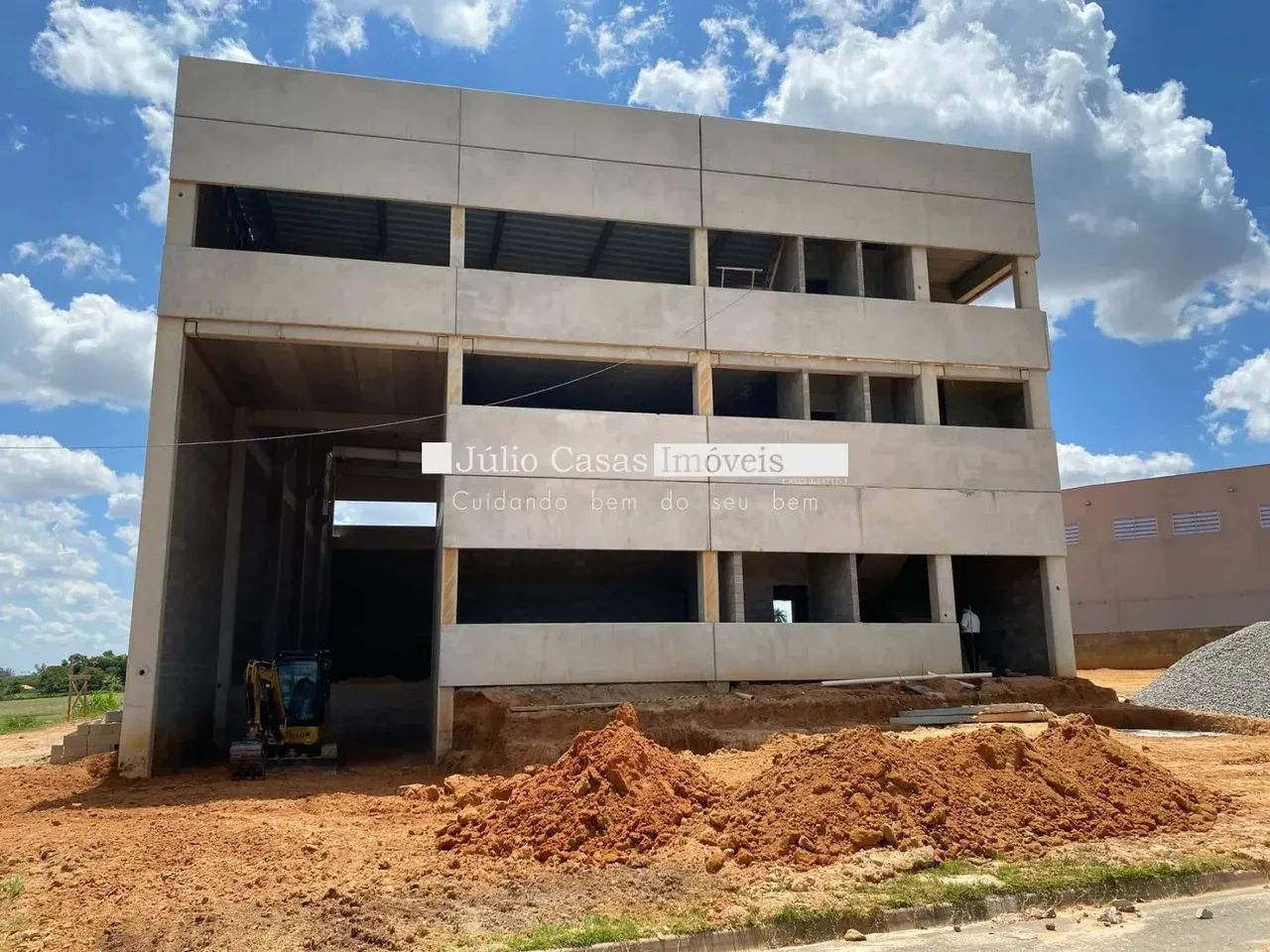Galpão em condomínio para locação com 1083m²