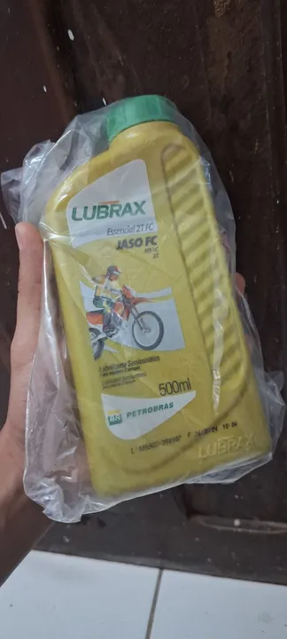 Oleo Pra Motorizada Lubrax Essencial 2T FC - JASO FC - 500ml