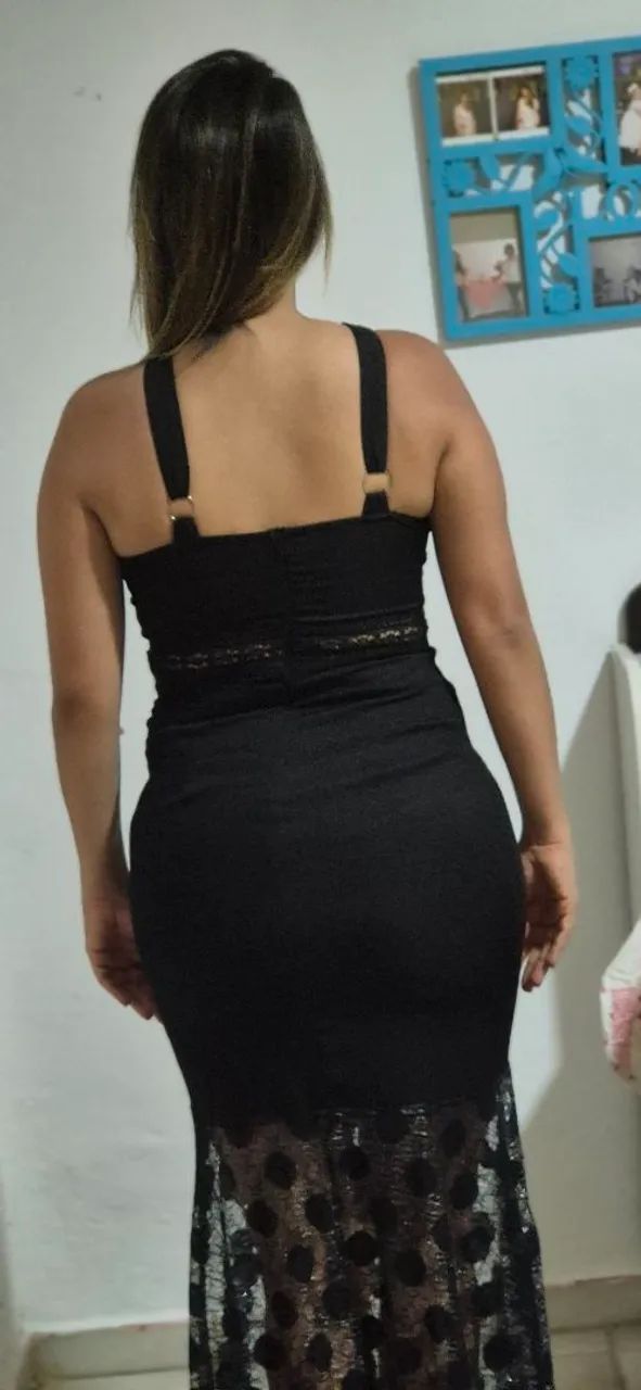 Vestido Longo Preto com Detalhes em Renda - Foto 2