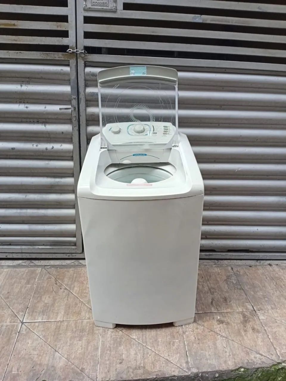 Máquina de Lavar Roupa Electrolux 10 kg  127v. Frete grátis Régiao.   Semi-nova