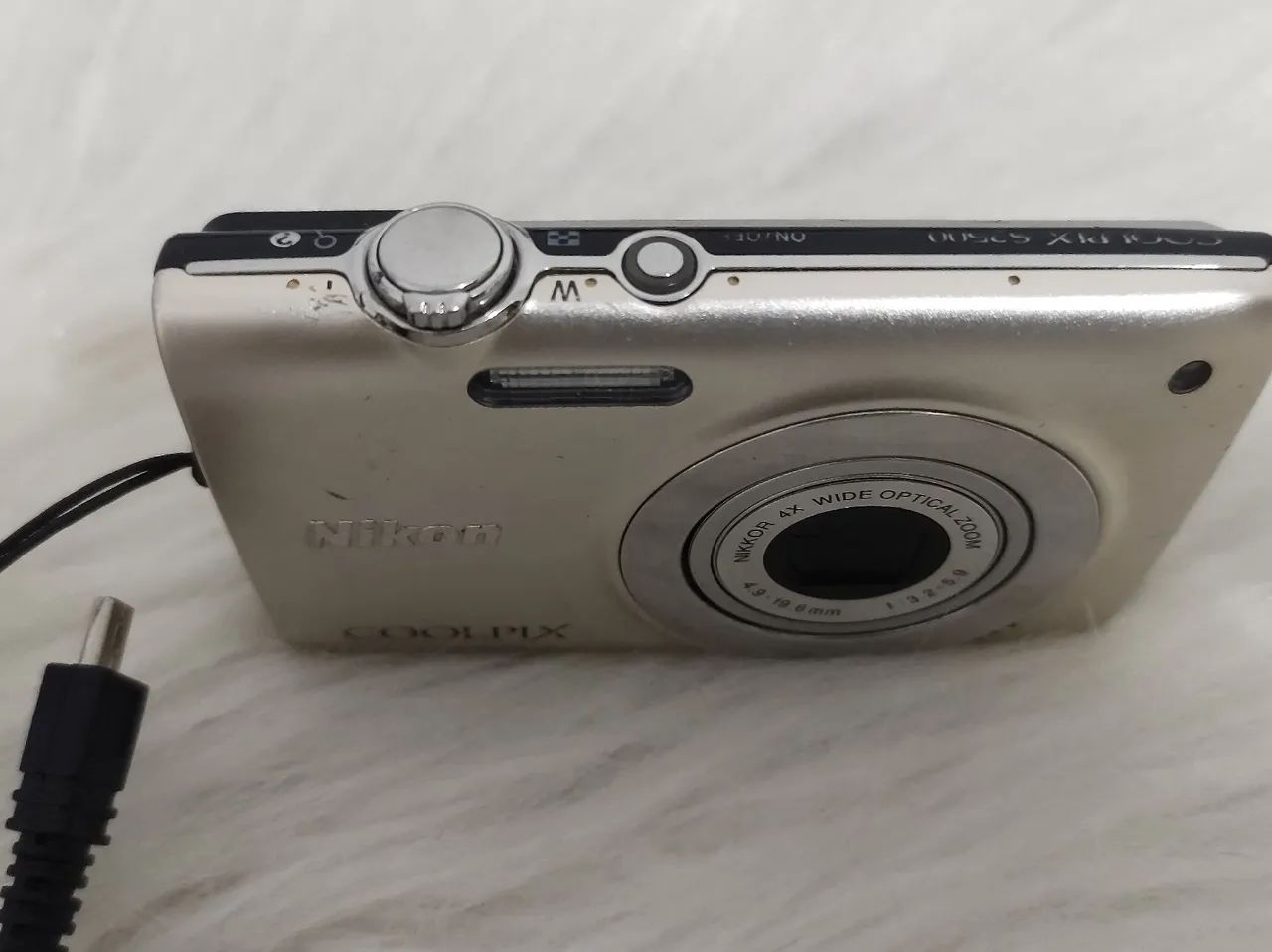 Câmera Nikon coolpix 12MP Cinza prateado - Foto 2