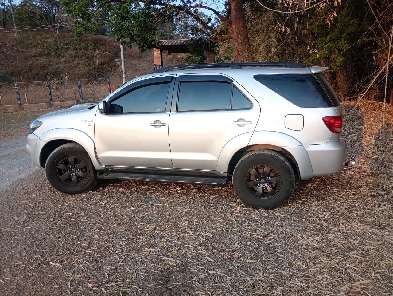 Hilux SW4 SRV D4-D 4x4 TDI Diesel Aut 2007 - Foto 2