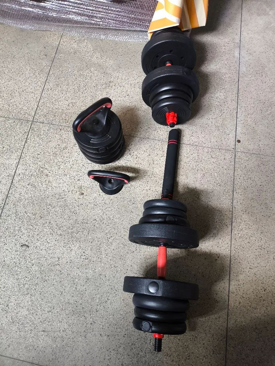 Kit de Musculação Completo - Halteres, Barra e Kettlebell