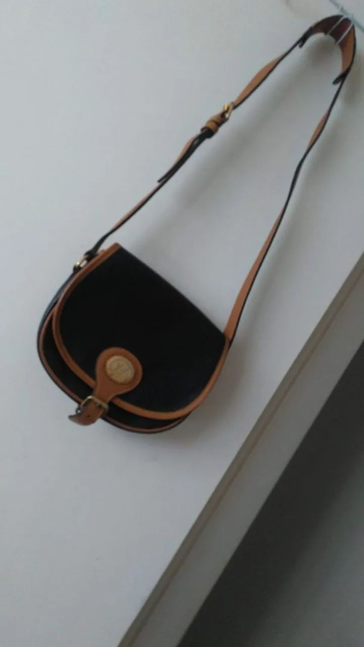 Bolsa de Ombro Preta Transversa