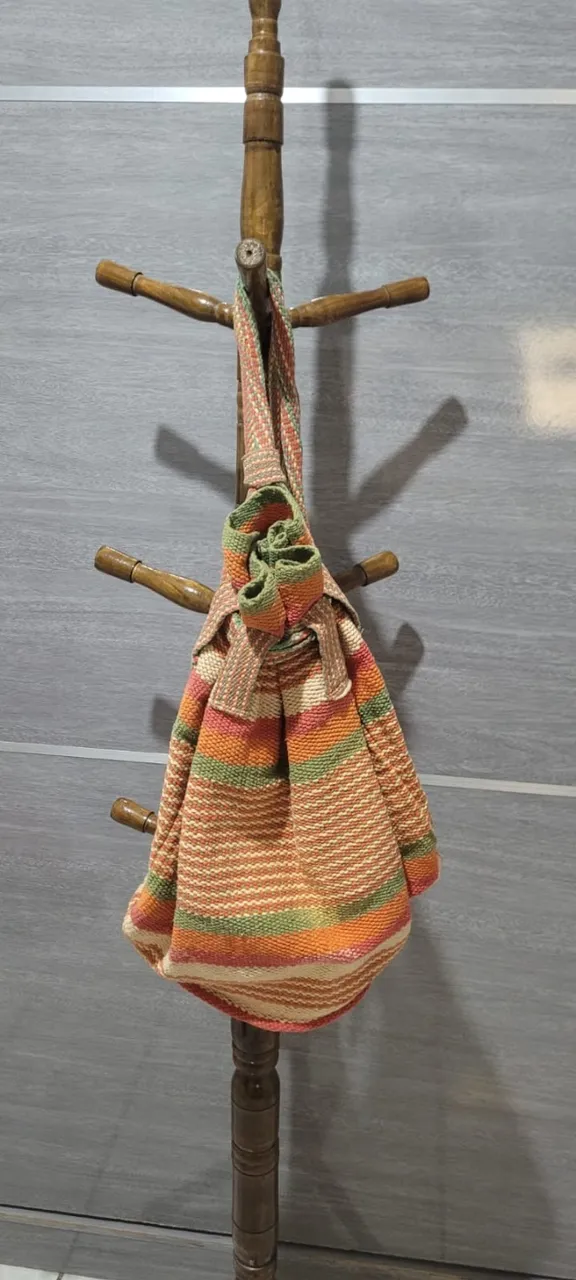 Bolsa tipo Sacola Feminina